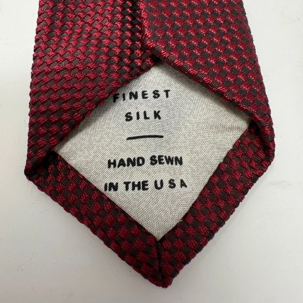 John W Nordstrom Signature Silk Tie‎ Burgundy Geometric Pattern Hand Sewn Wide